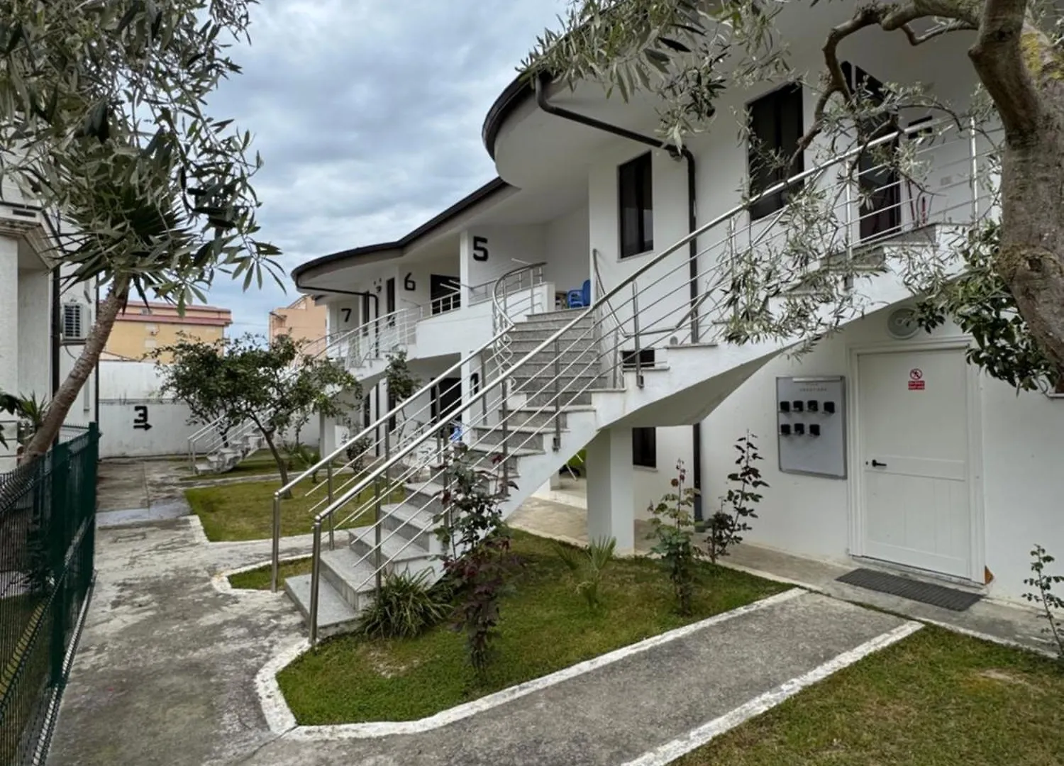 Vila Orestiada Kavaje 0*,